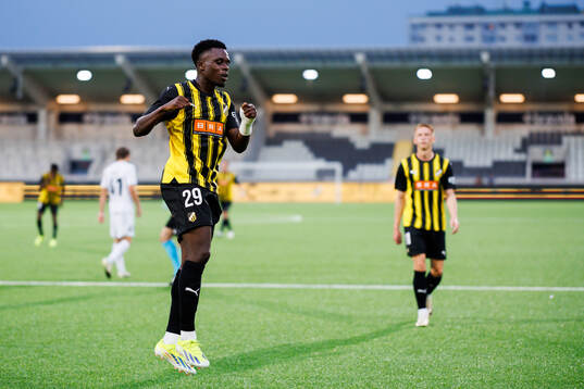 Zeidane Inoussa of Häcken celebrates