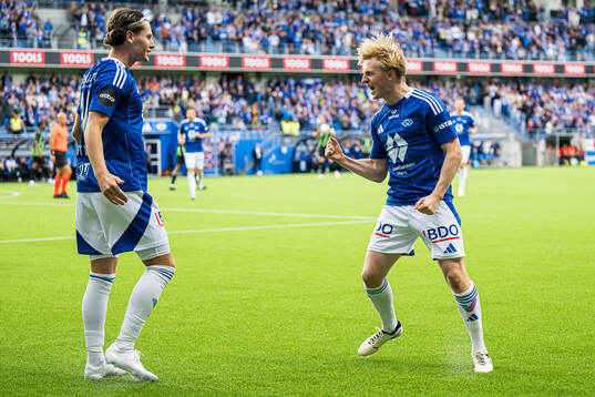 Mats Møller Dæhli of Molde celebrates after 1-0