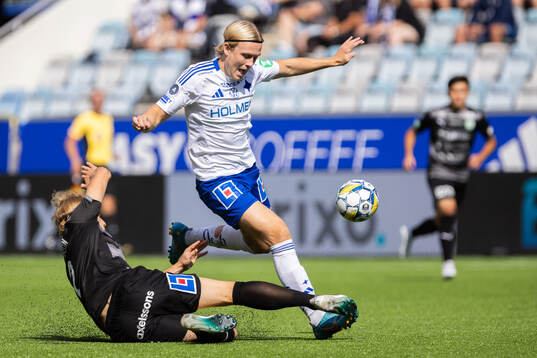 Västerås Herman Magnusson och IFK Norrköpings Isak Andri Sigurgeirsson