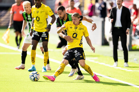 GAISs Mervan Celik och Elfsborgs Simon Hedlund