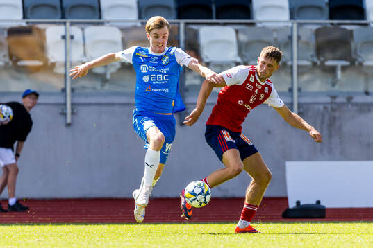 IK Oddevolds Julius Johansson och Sandvikens IFs Emil