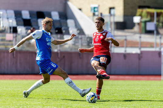 IK Oddevolds Axel Pettersson och Sandvikens IFs Emil