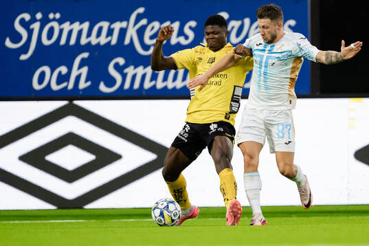 Terry Yegbe of Elfsborg and Marco Pasalic of Rijeka