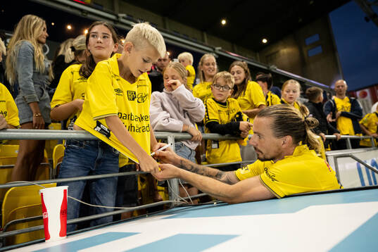 Niklas Hult of Elfsborg celebrates