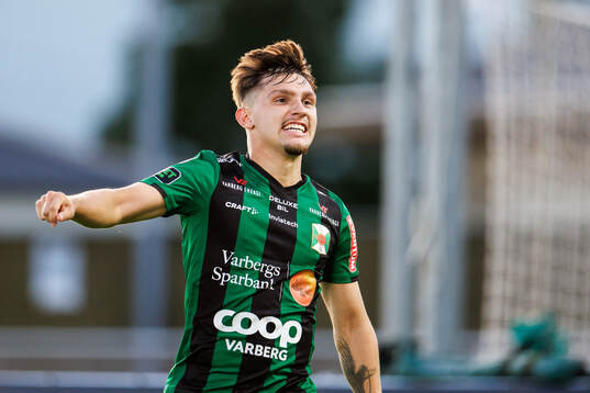 Varbergs Isak Bjerkebo jublar efter2-0