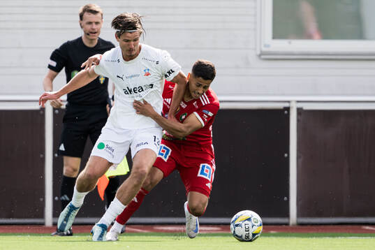 Helsingborgs Wilhelm Loeper och Skövde AIKs Marcus Mikhail