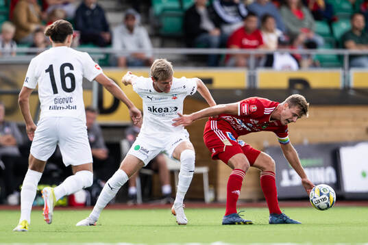 Helsingborgs Taylor Silverholt och Skövde AIKs Filip