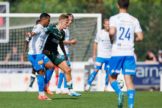Värnamos Wenderson Oliveira do Nascimento och Hammarbys Fredrik Hammar