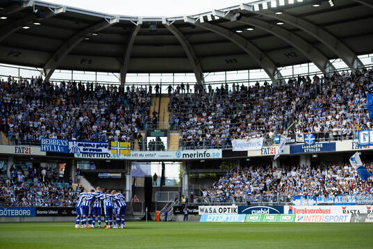 IFK Göteborgs spelare samlade innan fotbollsmatchen i
