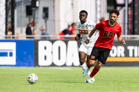 Häckens Zeidane Inoussa och Brommapojkarnas Daleho Irandust