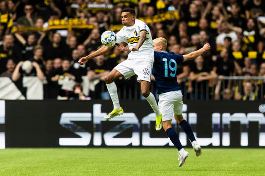 AIKs Rui Manuel Muati Modesto och Djurgårdens Viktor Bergh