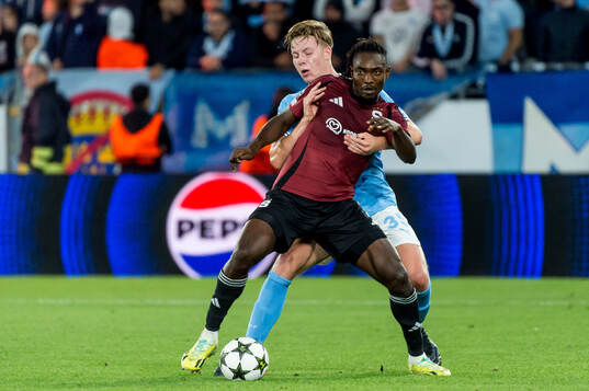 Victor Olatunji of Sparta Prag and Nils Zetterström of Malmö FF