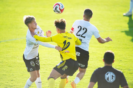 Mjällbys Filip Åkesson Linderoth och Jesper Gustavsson i