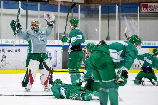 målvakt Christoffer Rifalk jublar