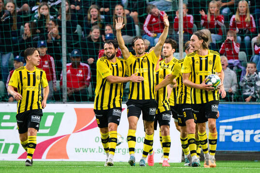 Kubikenborgs Linus Hallenius jublar