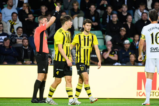 Kubikenborgs Tim Jonsson får gult kort