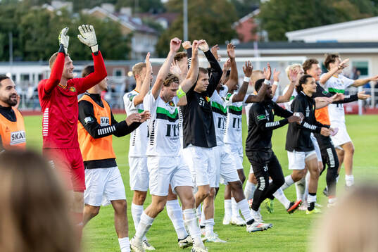 GAIS spelare jublar