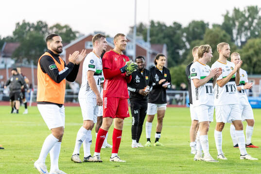 GAIS spelare jublar