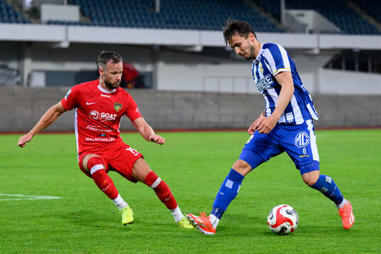 Ariana FCs Robert Lundström och IFK Göteborgs Anders Trondsen