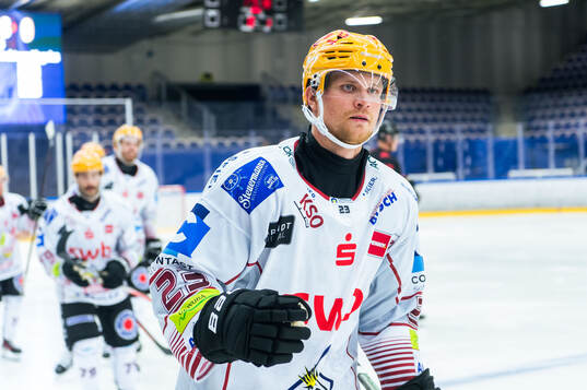 Fischtown Penguins Max Görtz jublar