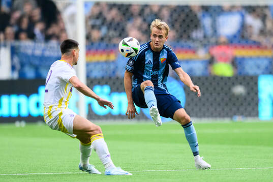 Gregor Sikosek of Maribor and Oskar Fallenius of Djurgården