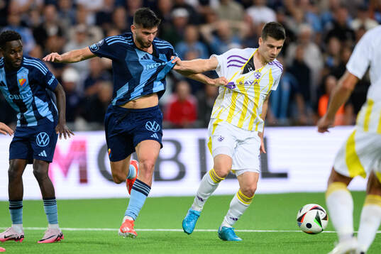 Besard Sabovic of Djurgården and Žiga Repas of Maribor