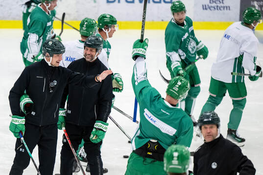 Assisterande tränare Max Bohlin och tränare Roger Hansson