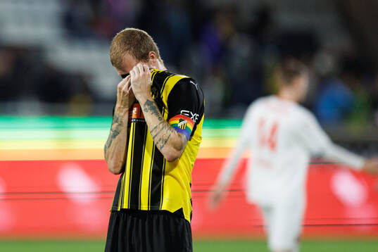 Simon Gustafson of Häcken looks dejected