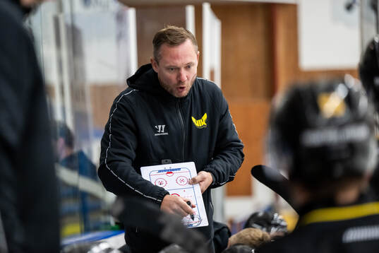 Västerås tränare Karl Helmersson