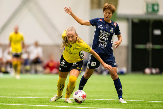 Elfsborgs Stina jensen och P18s Natsumi Taketa