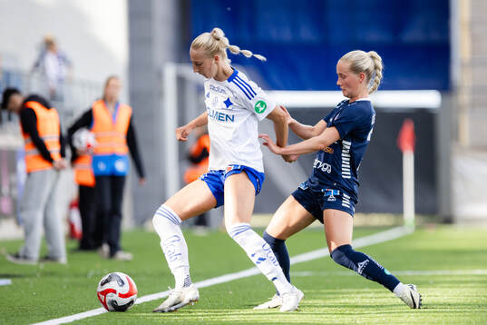 IFK Norrköpings Samantha Cary och Linköpings Maria Olafsdottir Gros