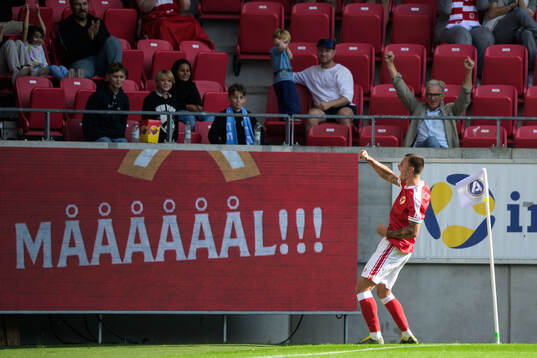 Kalmars Melker Hallberg jublar efter 1-1
