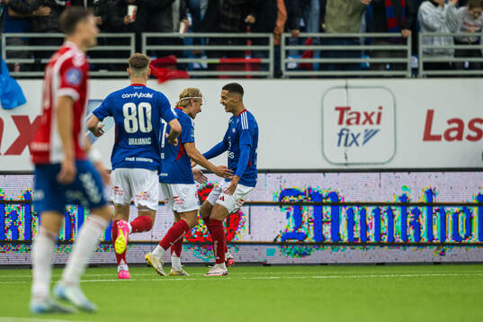 Carl Lange of Vålerenga celebrates after scoring the 2-1 goal