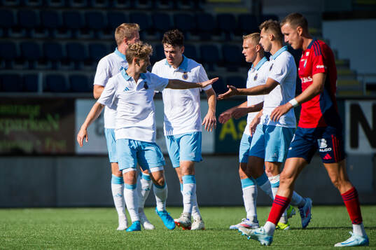 Gefles Henrik Bellman och Jacob Hjelte jublar efter 1-1