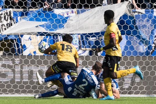 Elfsborgs Ahmed Qasem gör 3-0 bakom IFK Göteborgs Emil