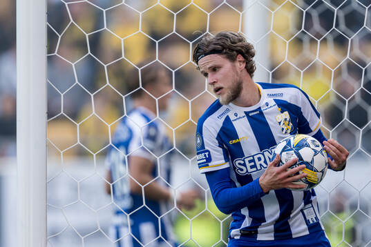 IFK Göteborgs Gustaf Norlin jublar efter reduceringen 3-1