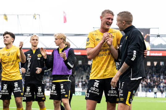 Elfsborgs Emil Holten och Sebastian Holmen jublar