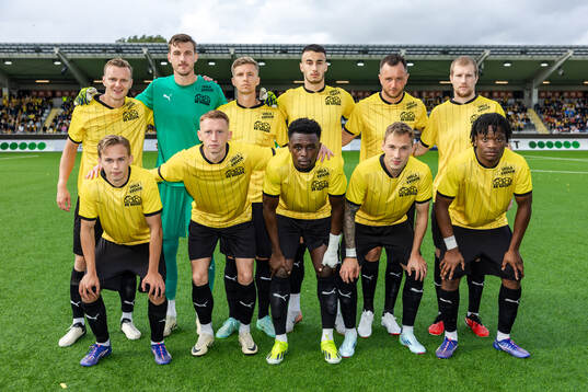 Häckens startelva uppe fr.v. Marius Lode, målvakt Andreas