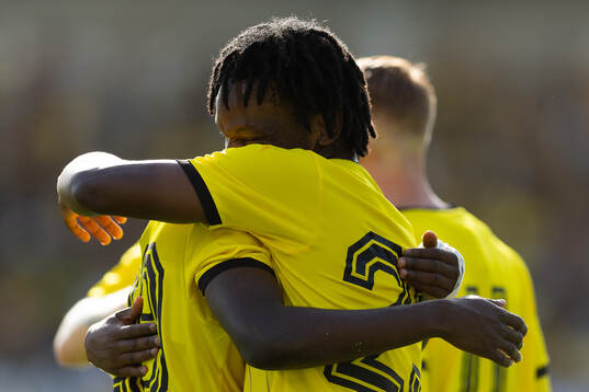 Häckens Jeremy Agbonifo jublar