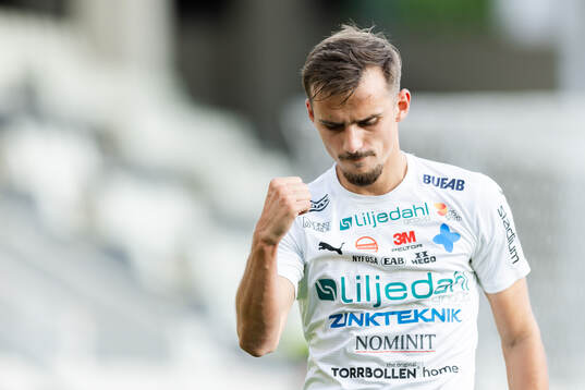 Värnamos Ajdin Zeljkovic jublar efter 1-1