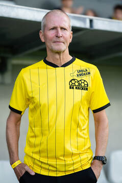 Häckens klubblegendar Peter Friberg innan fotbollsmatchen