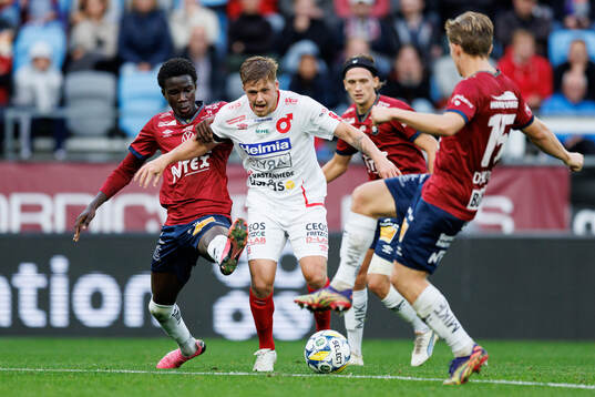 Örgrytes Abdoulaye Faye och Degerfors Kevin Holmén