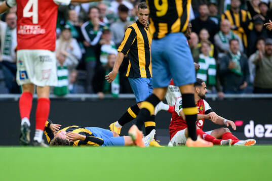 Hammarbys Hampus Skoglund och GAISs Mervan Celik