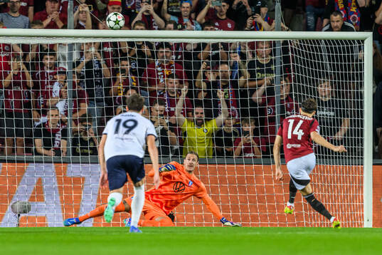 Johan Dahlin of Malmö FF and Veljko Birmancevic of Sparta
