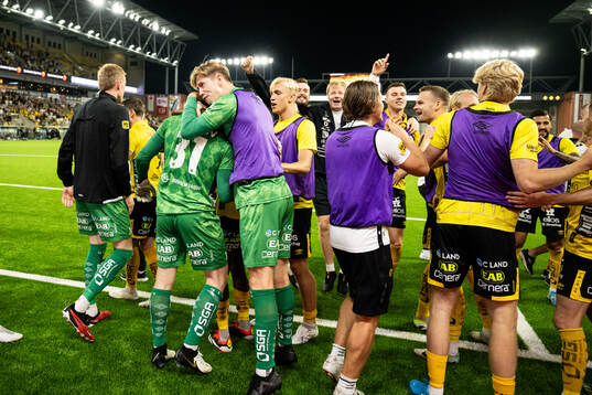 Players of Elfsborg celebrate