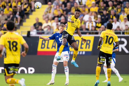 Halldor Stenevik of Molde and Jalal Abdullai of Elfsborg