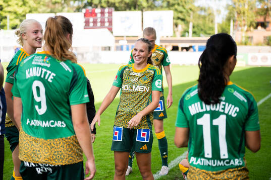 IFK Norrköpings Elsa Burvall jublar