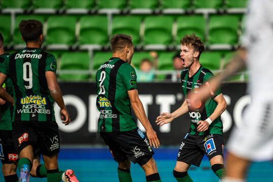 Varbergs Alexander Johansson jublar