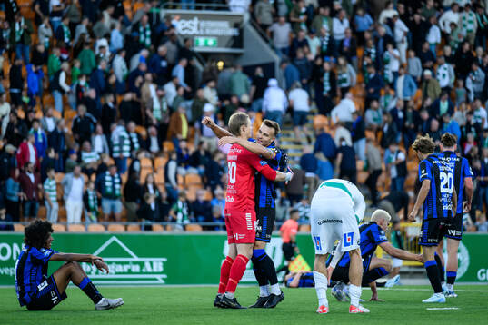 Sirius målvakt Jakob Tånnander och Henrik Castegren jublar