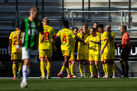 Kalmars Jonathan Ring jublar efter 1-1